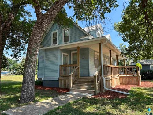 110 N Pearl St, Menno, SD, 57045-2106 | Card Image