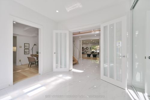 50 Owen Blvd, North York, ON, M2P1E9 | Card Image