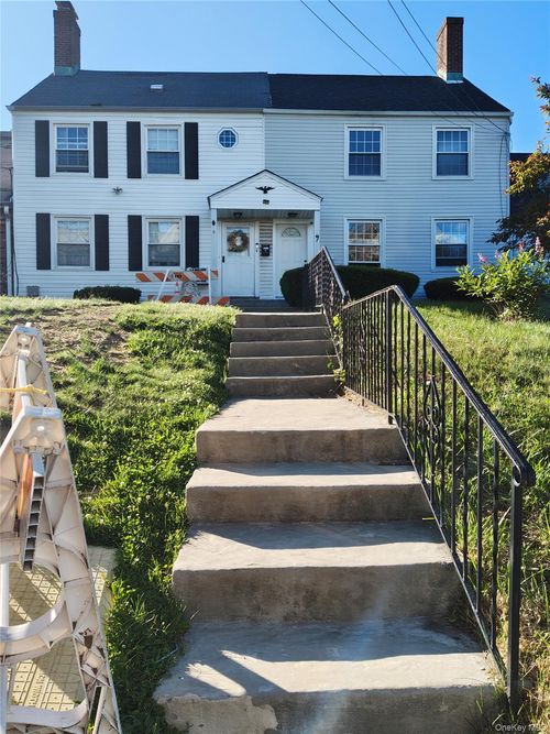 7 Lanecrest Avenue, New Rochelle, NY, 10805 | Card Image