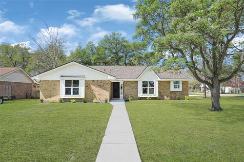 2100 Crestwood Dr, Richmond, TX, 77469-5404 | Card Image