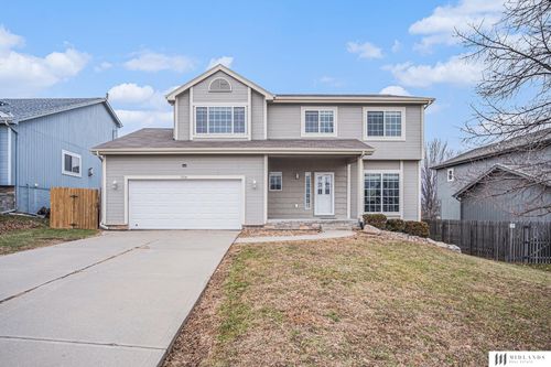 1504 Old Gaelic St, Bellevue, NE, 68123-6822 | Card Image