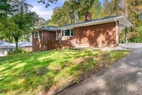 2763 Baker Ridge Dr Nw, ATLANTA, GA, 30318-7258 | Card Image