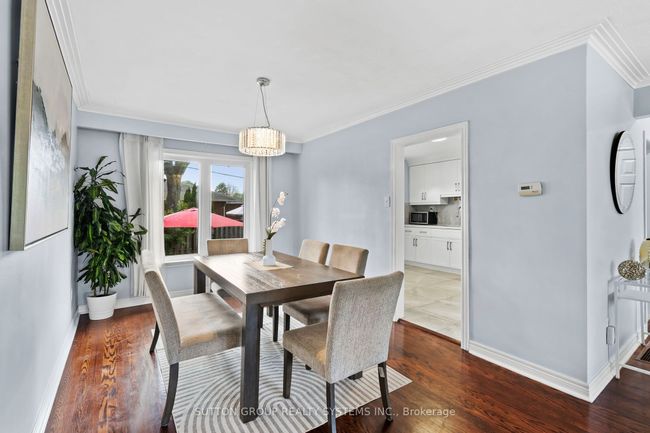 732 Royal York Rd, House other with 7 bedrooms, 4 bathrooms and 4 parking in Etobicoke ON | Image 10