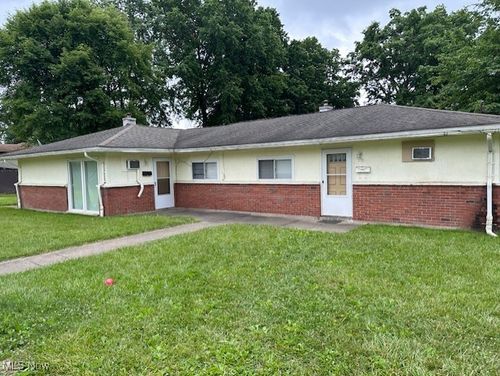3025 Northgate Ave, Youngstown, OH, 44505-2005 | Card Image