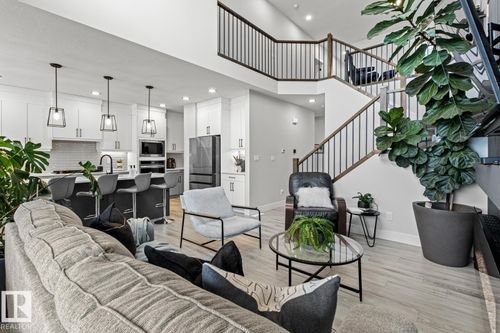 5 Starling Way, Fort Saskatchewan, AB, T8L0Y1 | Card Image