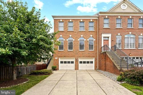 4519 Fair Valley Dr, FAIRFAX, VA, 22033-3830 | Card Image