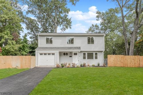 20 Daniel Rd, Spotswood, NJ, 08884-1809 | Card Image