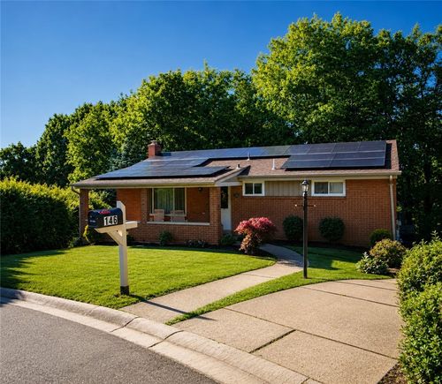 146 Gaymor Dr, Ross Twp, PA, 15214 | Card Image