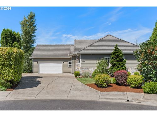 225 Pebble Beach Dr, Creswell, OR, 97426-9907 | Card Image