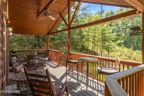 1414 Little Cove Church Rd, Sevierville, TN, 37862-8028 | Card Image