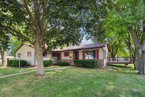 550 E Reinel Street, Jefferson, WI, 53549 | Card Image