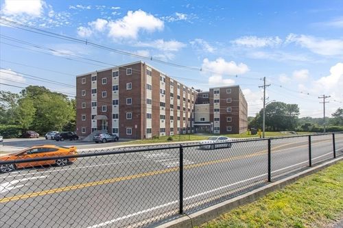 apt-5r-215 Winter St, Weymouth, MA, 02188-3315 | Card Image