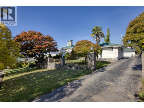 3681 Mcgill Street, Vancouver, BC, V5K1J3 | Card Image