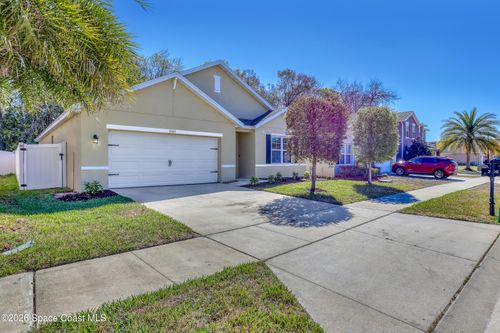 2605 Falcon Ln, Mims, FL, 32754-2226 | Card Image