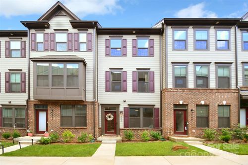 453 Spearfield Ln, Charlotte, NC, 28205-1486 | Card Image