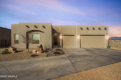 3993 Royal View St, Las Cruces, NM, 88012-8065 | Card Image