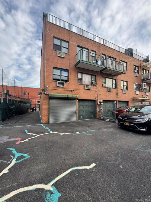 34-26 10th St, Long Island City, NY, 11106-4956 | Card Image