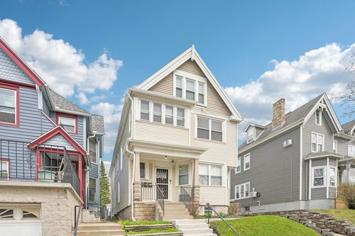 1660 N Marshall St, Milwaukee, WI, 53202-3516 | Card Image