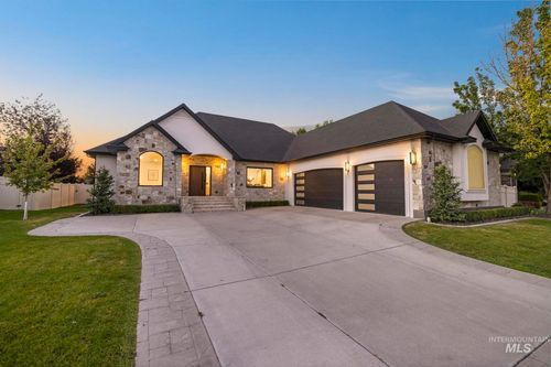 685 Canyon Park Ave, Twin Falls, ID, 83301-3083 | Card Image