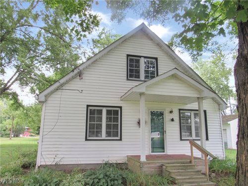 2721 E River Rd, Newton Falls, OH, 44444-9790 | Card Image