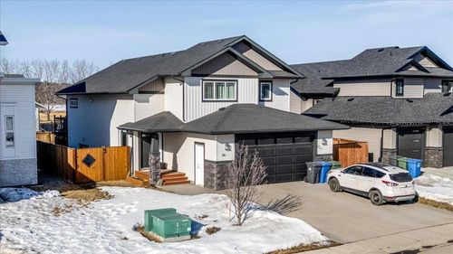 56 Napoleon Meadows Way, Innisfail, AB, T4G0N6 | Card Image