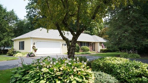 41 Wagon Wheel Rd, North Attleboro, MA, 02760 | Card Image