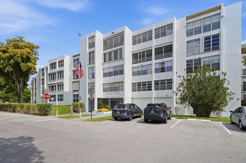 b24-6903 Cypress Rd, Plantation, FL, 33317-2380 | Card Image