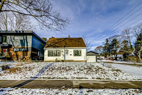 bsmt-206 Napier St, Barrie, ON, L4M1W8 | Card Image