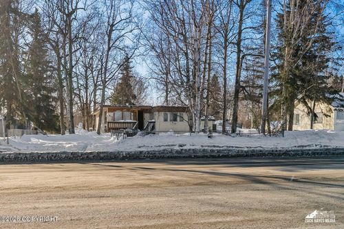 910 W 36th Ave, Anchorage, AK, 99503-4510 | Card Image