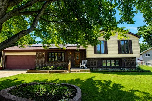2309 W Edgewood Ln, McHenry, IL, 60051-4619 | Card Image