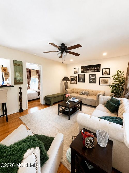 11-364 Westwood Ave, Long Branch, NJ, 07740-5565 | Card Image