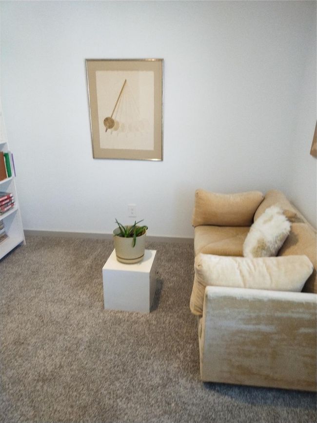 Bedroom used as a library. | Image 15