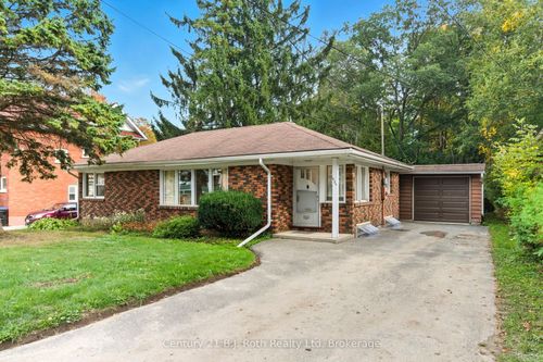 639 Yonge St, Midland, ON, L4R2E1 | Card Image