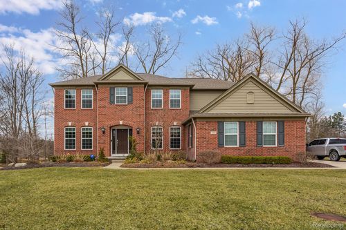 18994 Grande Vista Dr, Northville, MI, 48168-8606 | Card Image