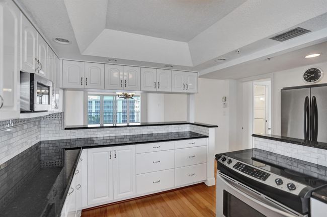 APT-918C - 3300 S Ocean Blvd, Condo with 2 bedrooms, 2 bathrooms and null parking in Highland Beach FL | Image 7