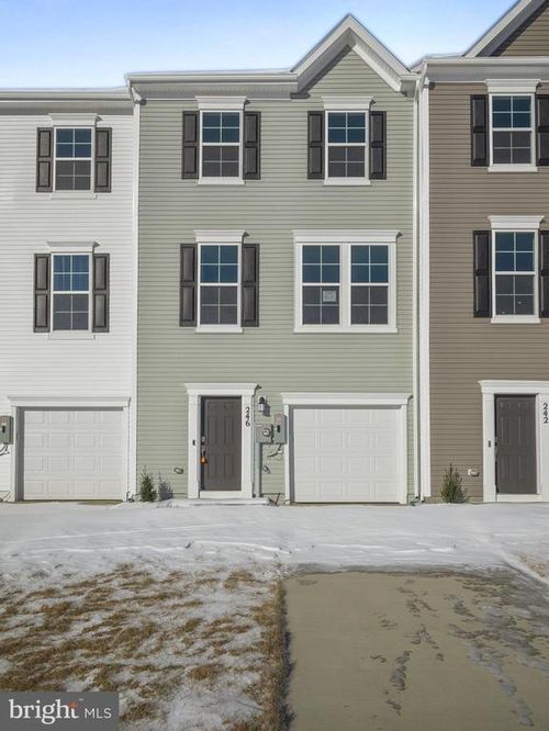 93 Cooperage Rd, INWOOD, WV, 25428-4015 | Card Image