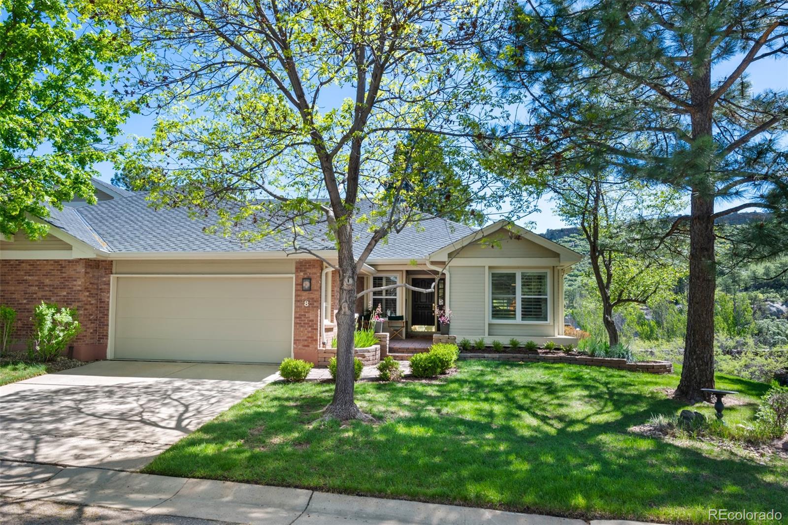 Pinyon Pine Ln, Littleton, CO 80127