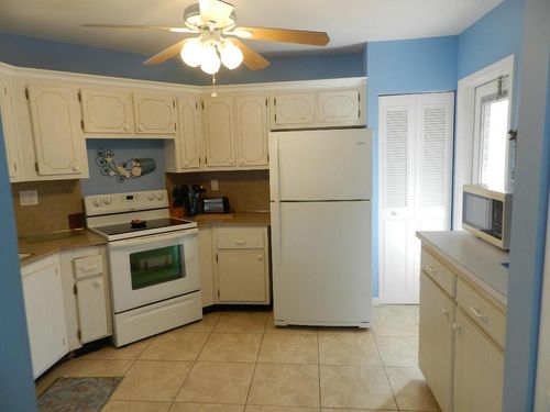 202-6 Greenway Vlg N, Royal Palm Beach, FL, 33411-2927 | Card Image