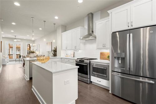 4335 Parkside Pl, Atlanta, GA, 30342-2902 | Card Image