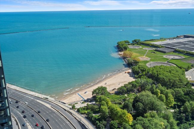 APT-4605 - 474 N Lake Shore Dr, Condo with 2 bedrooms, 2 bathrooms and 1 parking in CHICAGO IL | Image 11