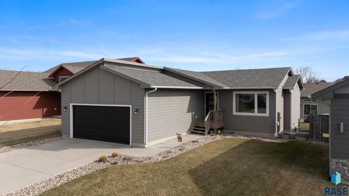 6617 W Amber St Street, Sioux Falls, SD, 57107 | Card Image