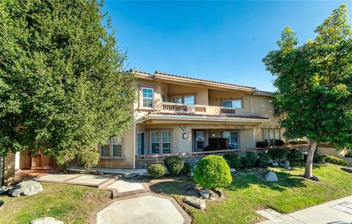 107-3960 Pennsylvania Ave, La Crescenta, CA, 91214-3757 | Card Image