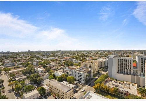 10 Sw South River Drive, Miami, FL, 33130 | Card Image