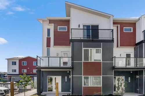 120 Red Sky Villas Ne, Calgary, AB, T3N2M2 | Card Image