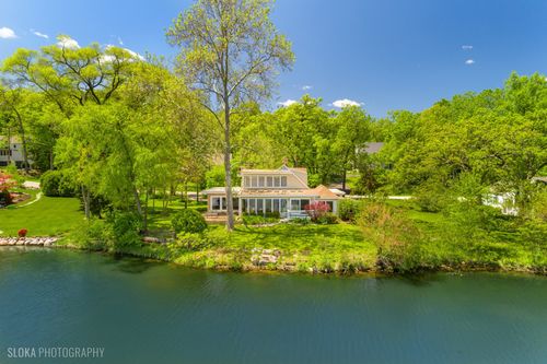 145 W Lake Shore Dr, Tower Lakes, IL, 60010-1128 | Card Image