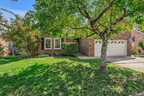 6933 Somerset Farms Cir, Nashville, TN, 37221-2360 | Card Image