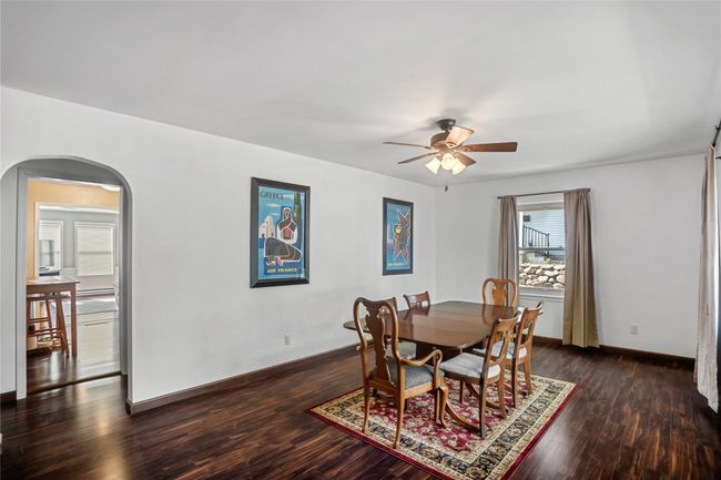 1034 66 Th St, Home with 4 bedrooms, 3 bathrooms and null parking in Windsor Heights IA | Image 12