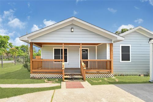 6825 Appleton St, Houston, TX, 77022-4905 | Card Image