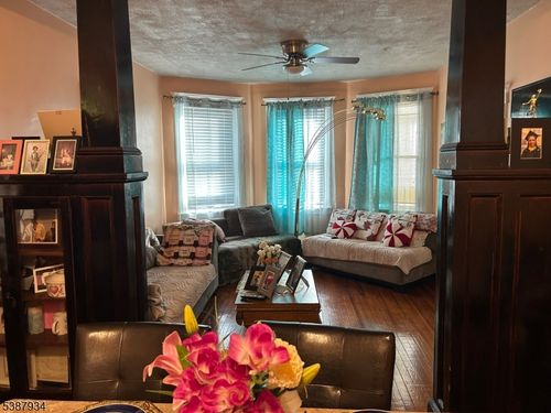 31 Quinn St, Paterson, NJ, 07501-2609 | Card Image