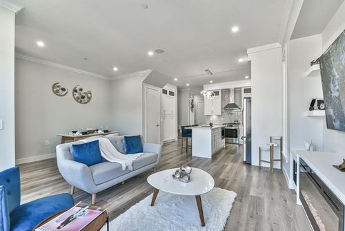 7424 196 St, Langley, BC, V2Y3R7 | Card Image